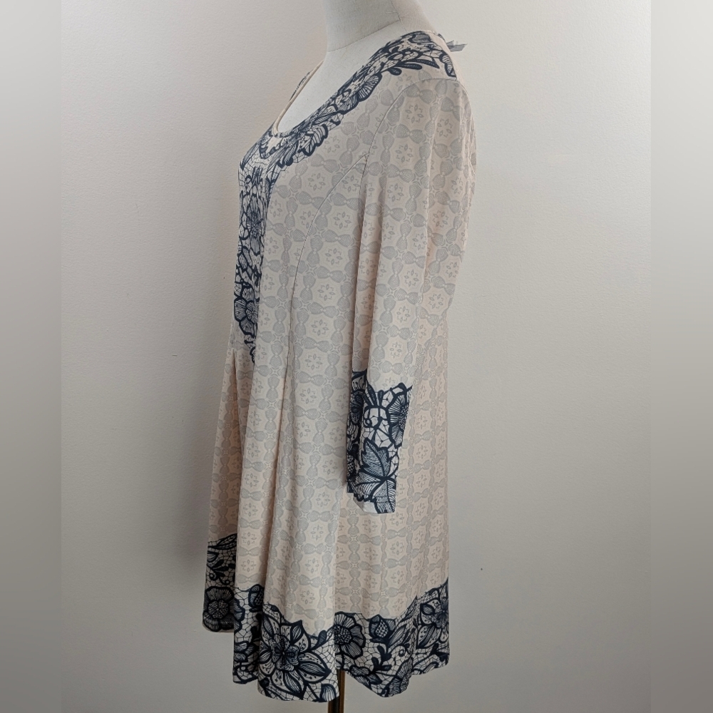 Lily by Firmiana Women's Size Medium Elegant Cream & Black Floral Tunic - Picture 3 of 11